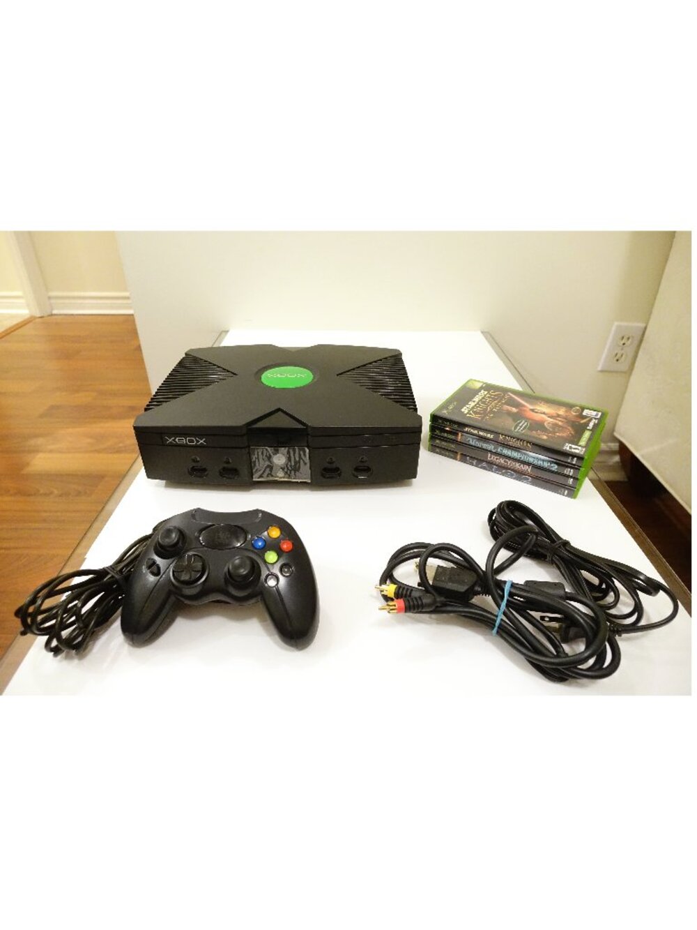 Microsoft Xbox Original Console with One Controller 4 Games & Cables